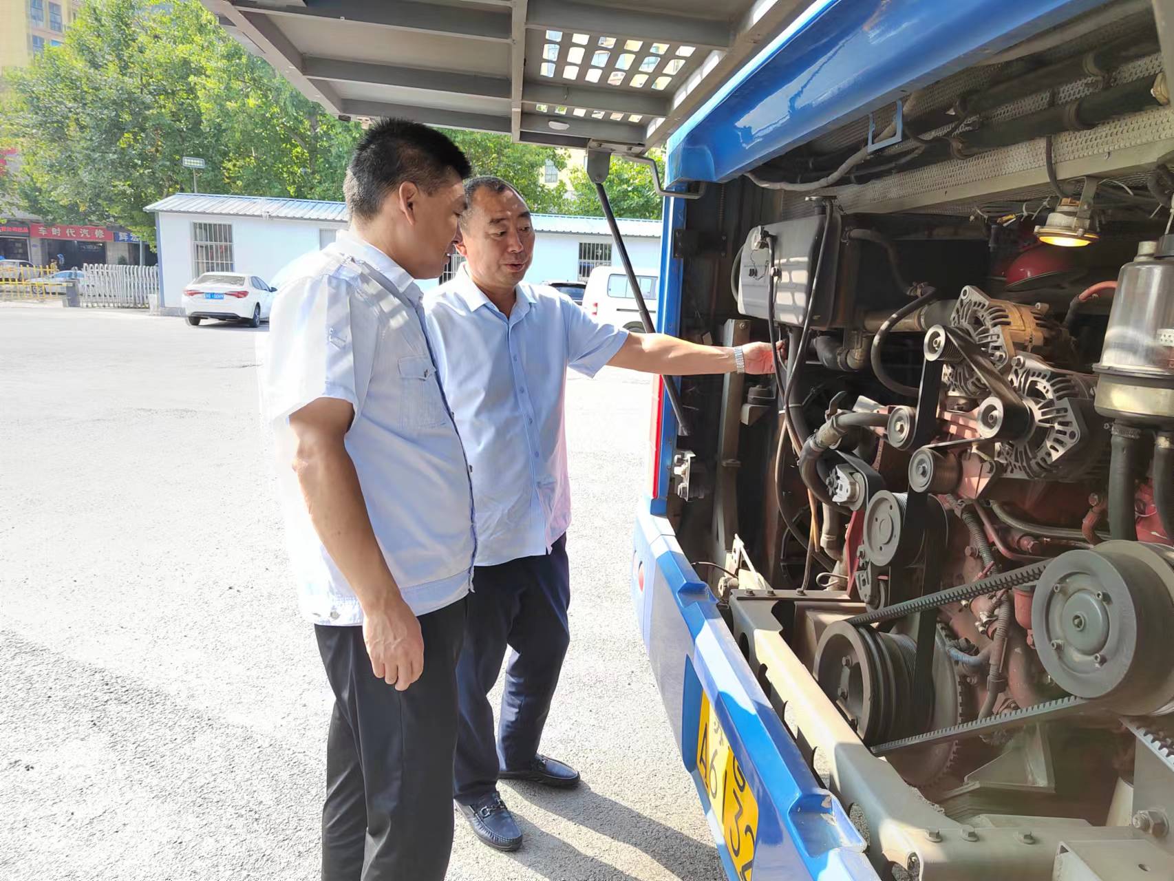 公交集團公交事業(yè)二部開(kāi)展中秋節前安全生產(chǎn)專(zhuān)項大檢查