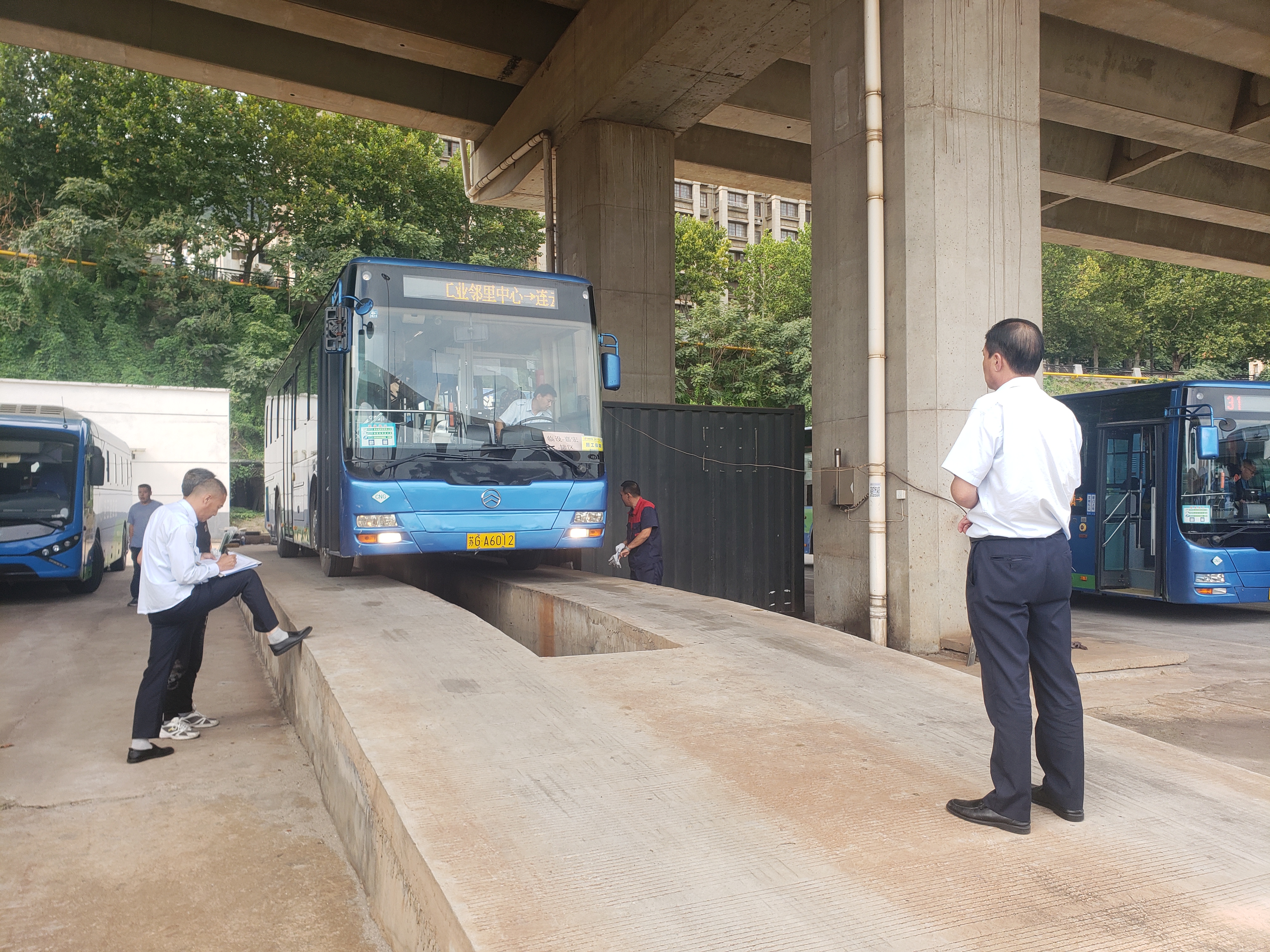 經(jīng)營(yíng)發(fā)展事業(yè)部開(kāi)展“中秋”節前 機務(wù)專(zhuān)項大檢查