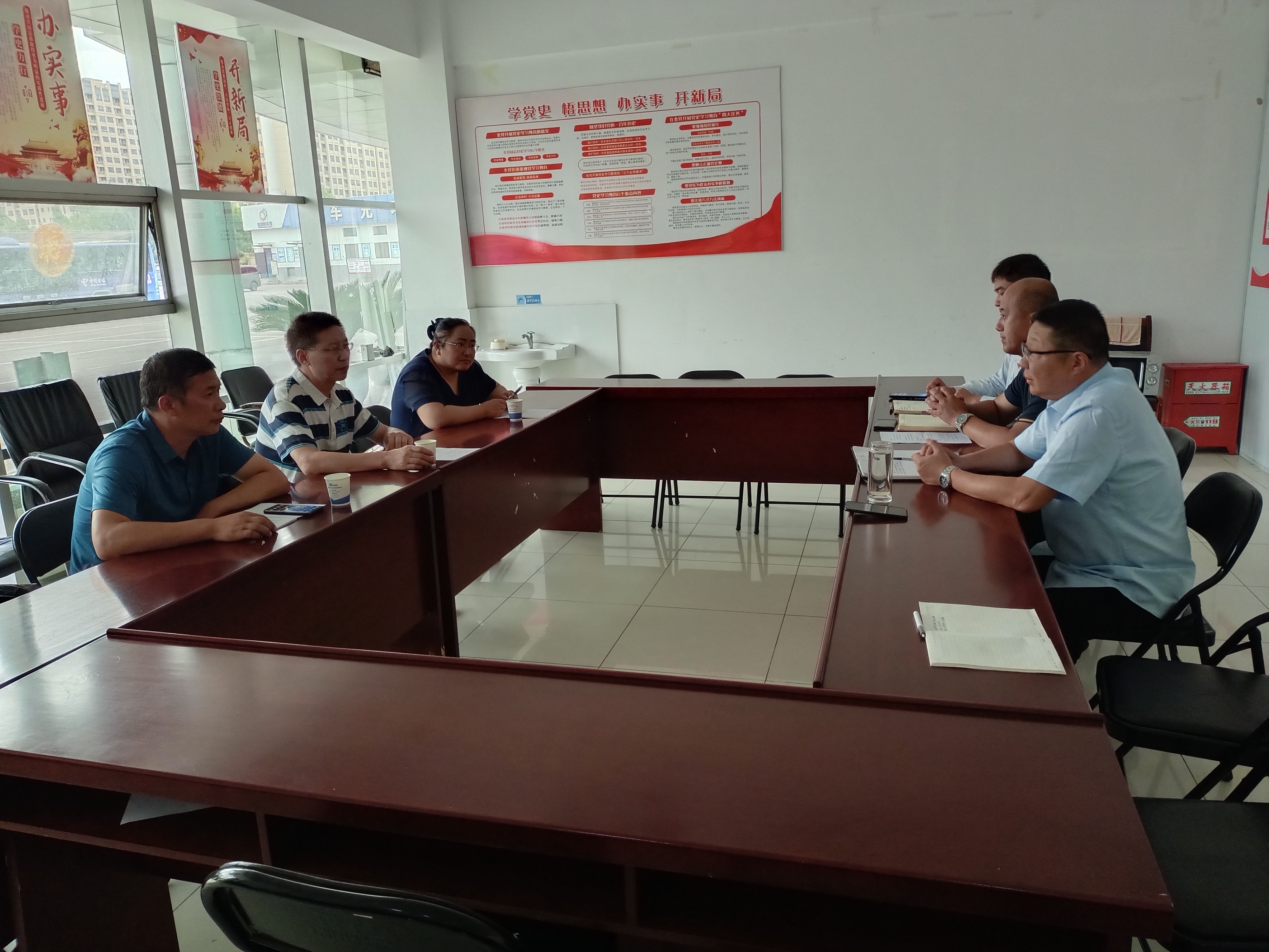 生物中等專(zhuān)業(yè)學(xué)校赴公交集團經(jīng)營(yíng)發(fā)展 事業(yè)部調研
