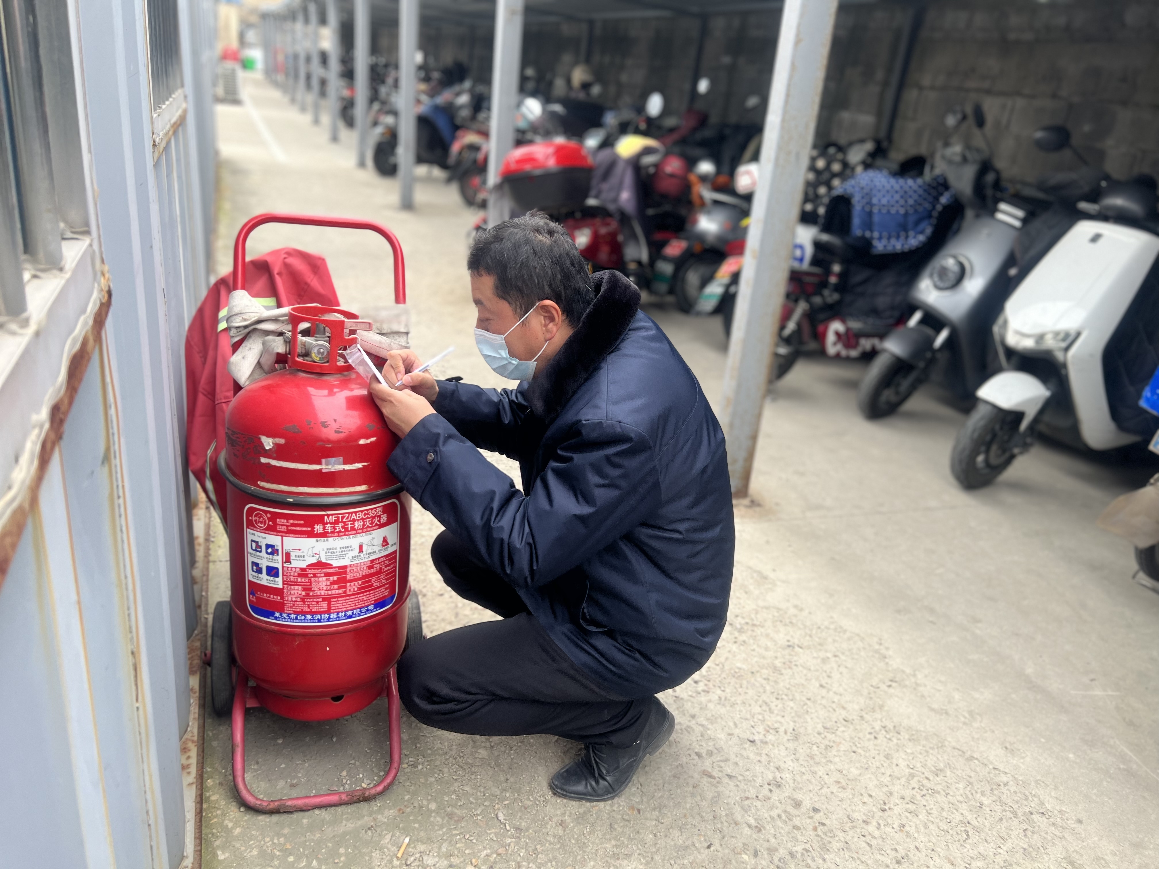 公交集團公交事業(yè)一部認真落實(shí)消防安全責任及時(shí)排查消防安全隱患