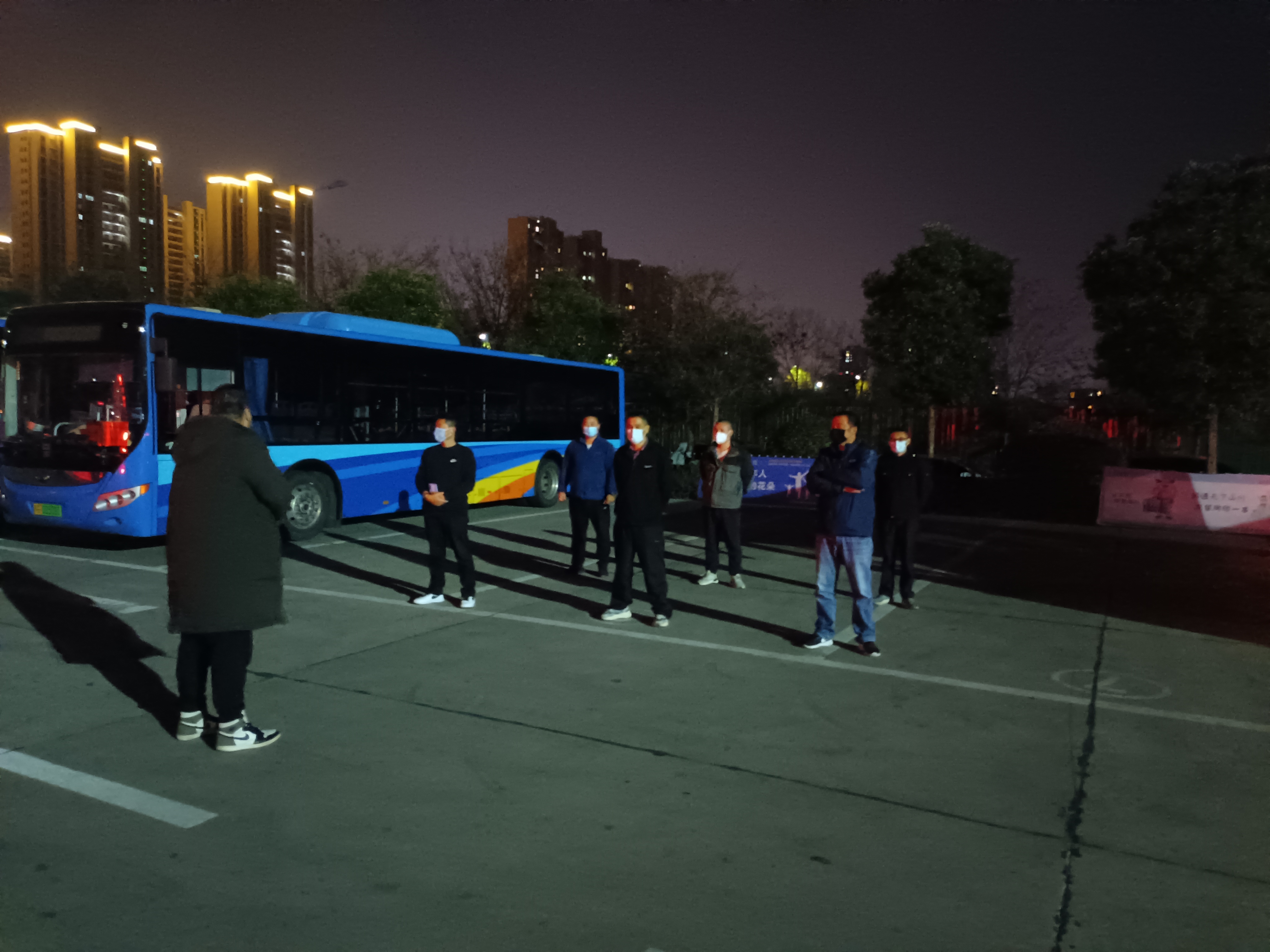 公交事業(yè)二部有序召開(kāi)安全例會(huì ) 筑牢安全生產(chǎn)防線(xiàn)