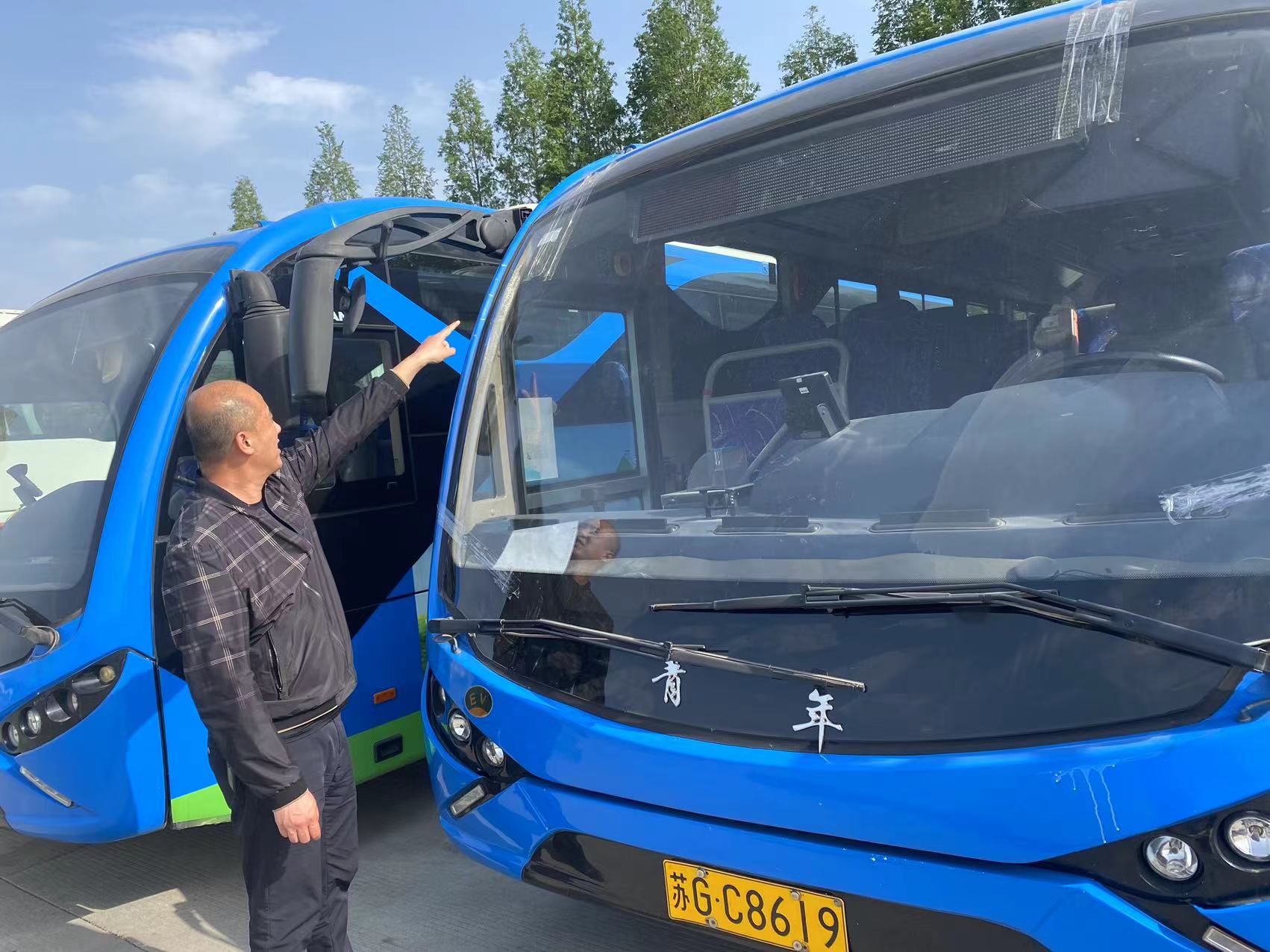 經(jīng)營(yíng)發(fā)展事業(yè)部開(kāi)展園博園專(zhuān)線(xiàn)車(chē)輛綜合大檢查