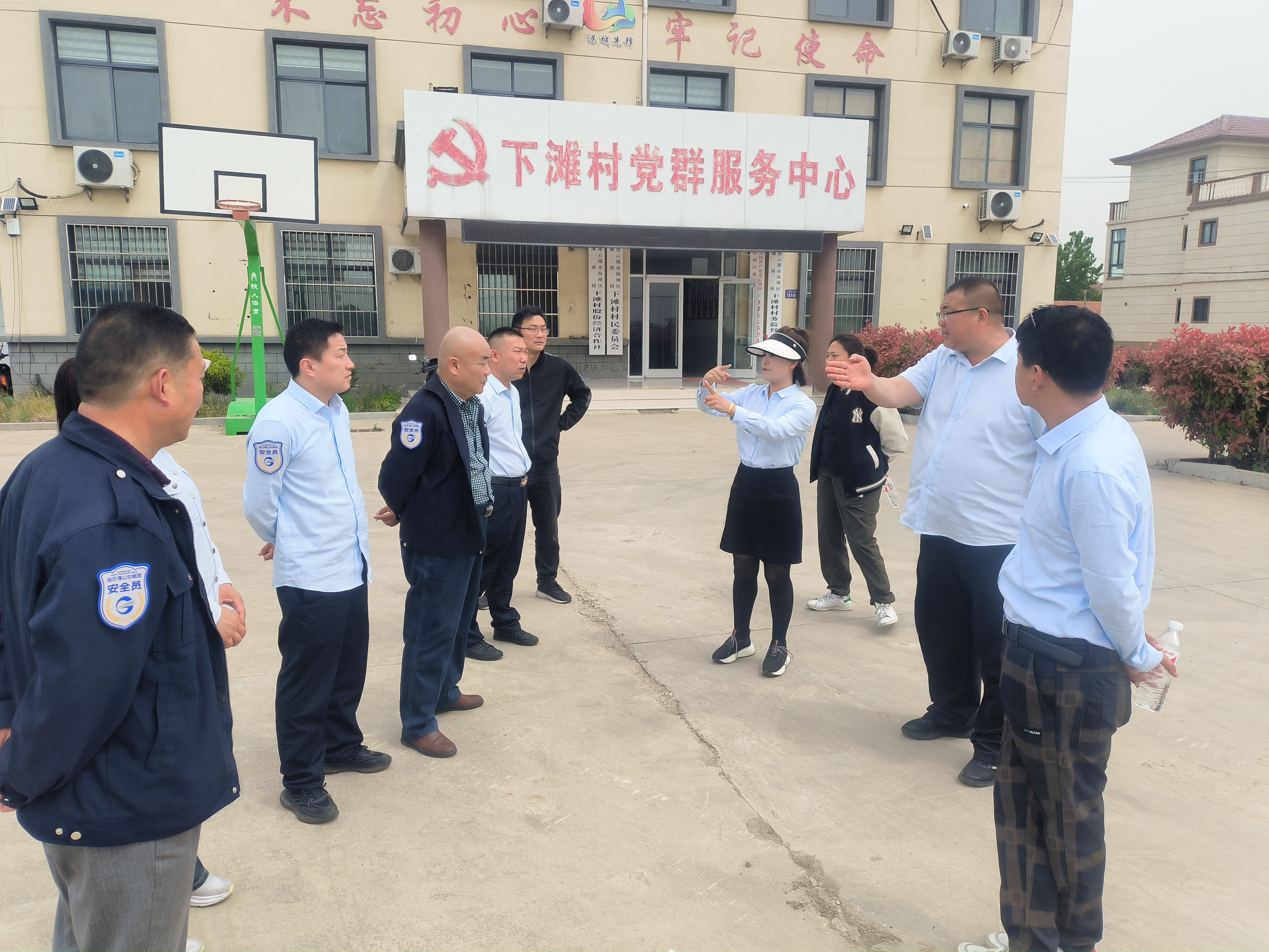 安全至上、服務(wù)升級——公交集團持續開(kāi)展上路上線(xiàn)檢查