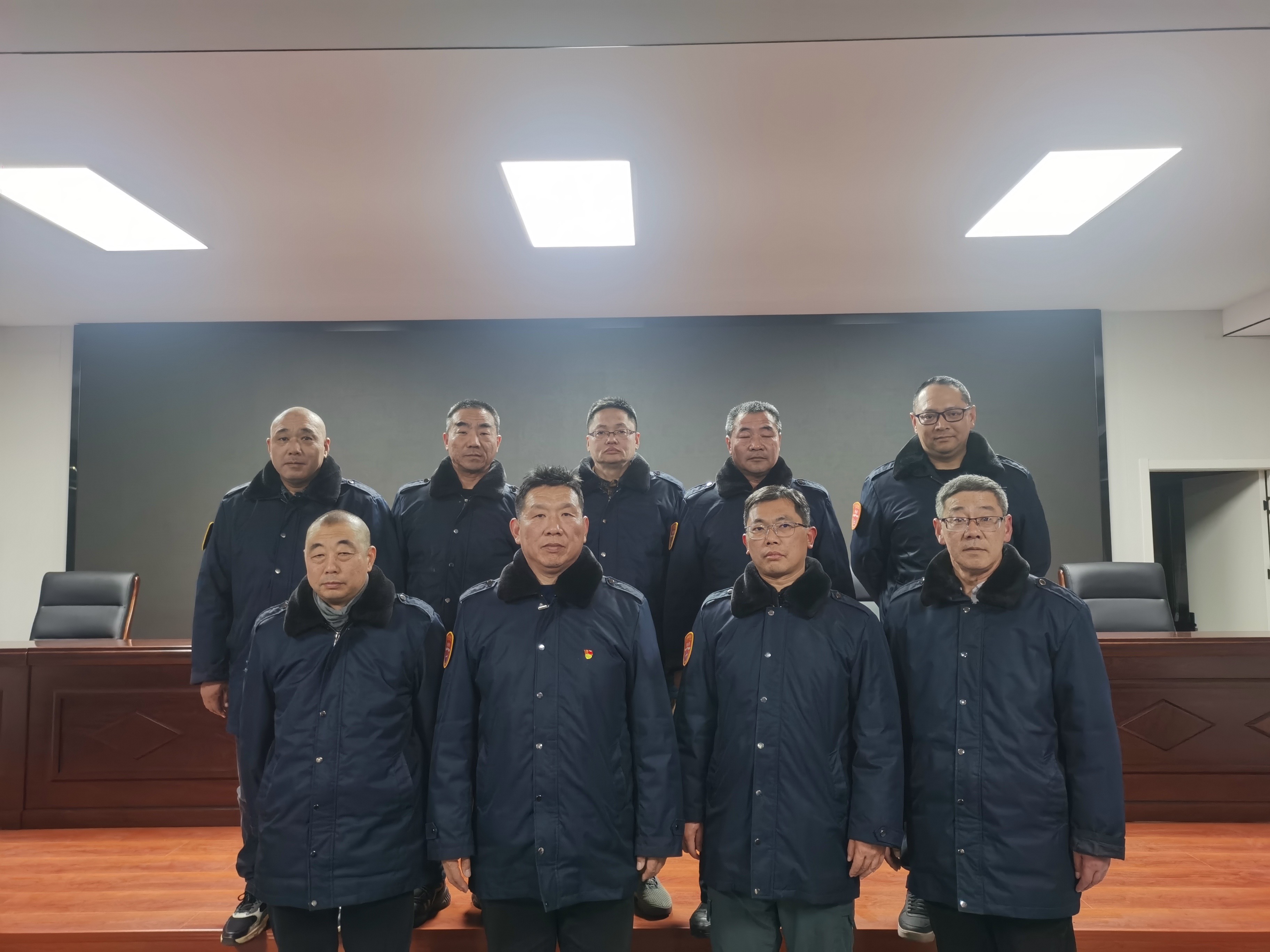 十米車(chē)廂映初心文明暖流潤港城——記公交20路的傳承與堅守