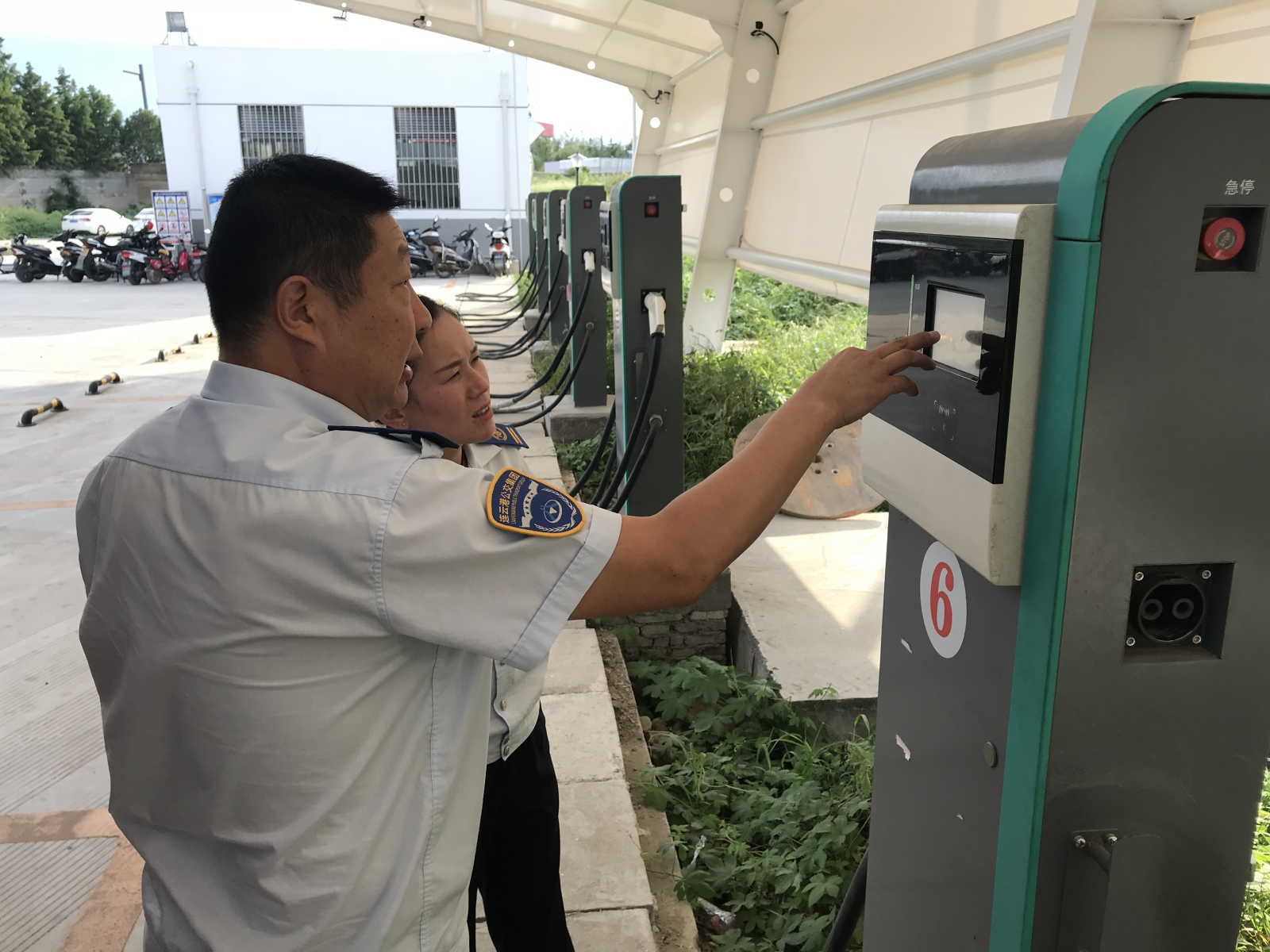 公交集團深入基層調研  掌握運營(yíng)動(dòng)態(tài)