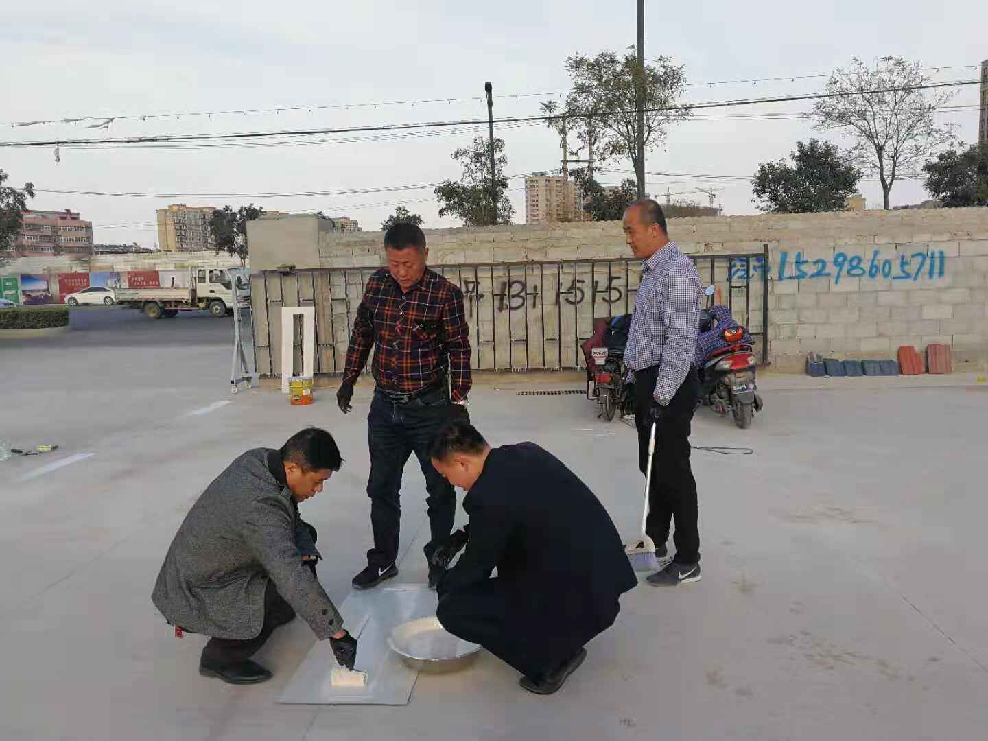 公交集團海通公交公司開(kāi)展新場(chǎng)站車(chē)位測量畫(huà)分工作