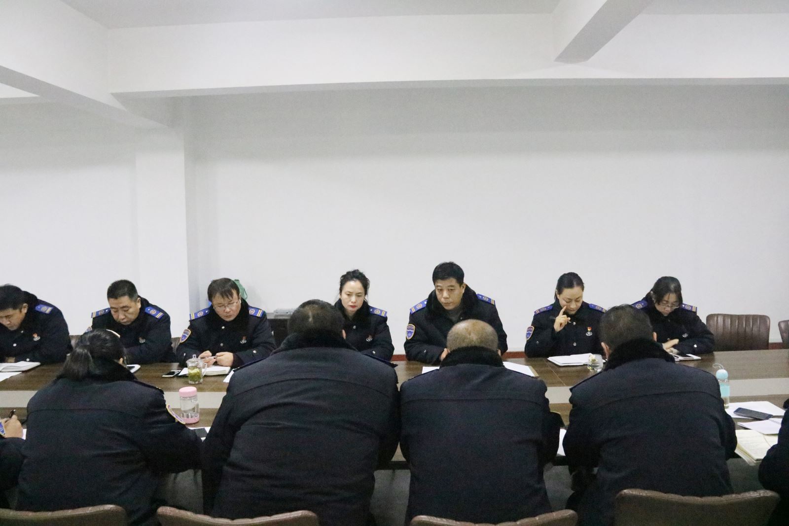 公交集團事業(yè)部召開(kāi)加強清明節期間黨風(fēng)廉潔自律工作專(zhuān)題會(huì )