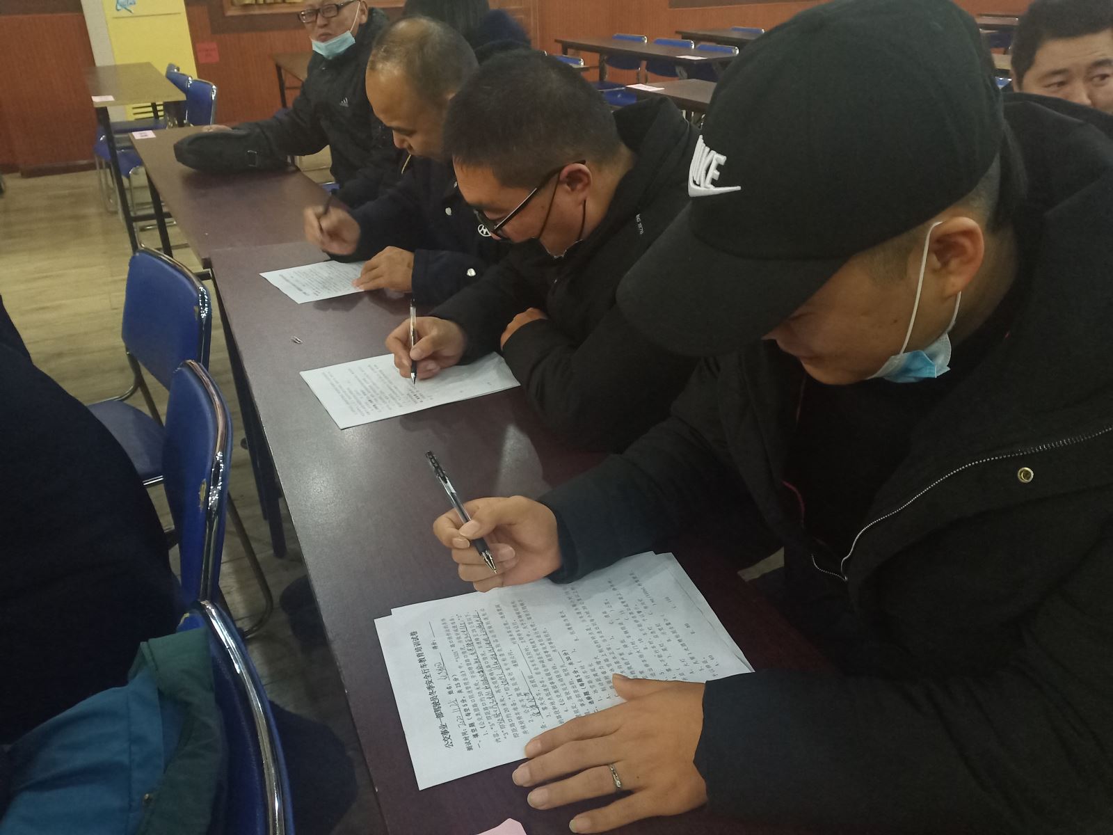 公交集團公交事業(yè)一部開(kāi)展駕駛員冬季安全教育培訓