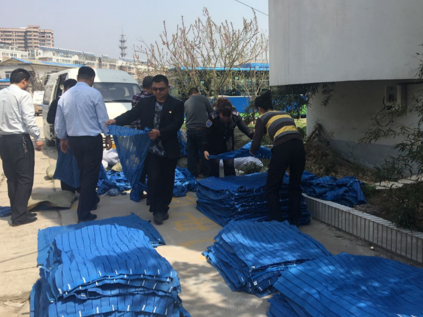 窗簾循環(huán)利用，公交集團佳連公司“變廢為寶”