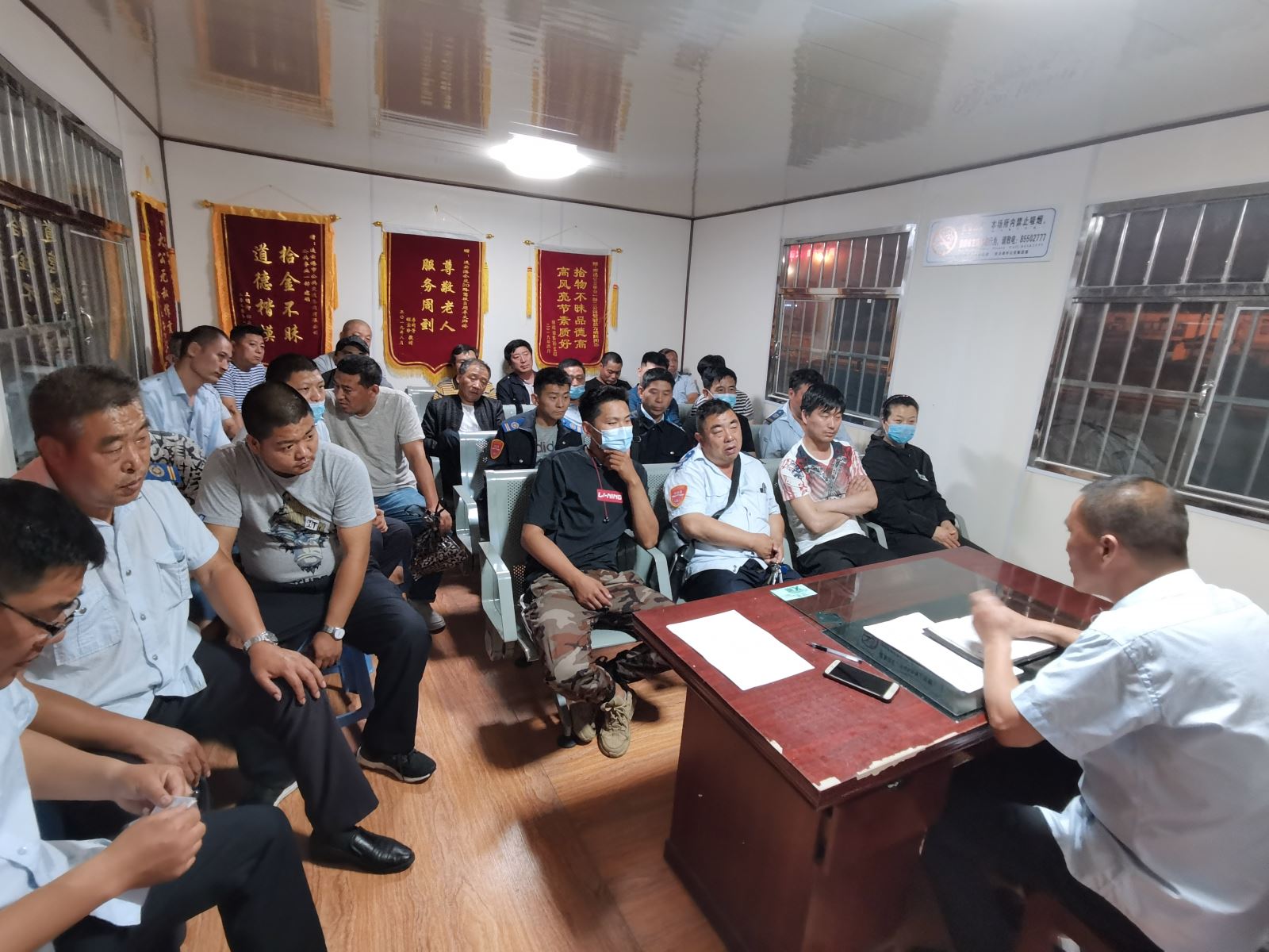 公交集團公交事業(yè)一部召開(kāi)創(chuàng  )文單線(xiàn)會(huì )議