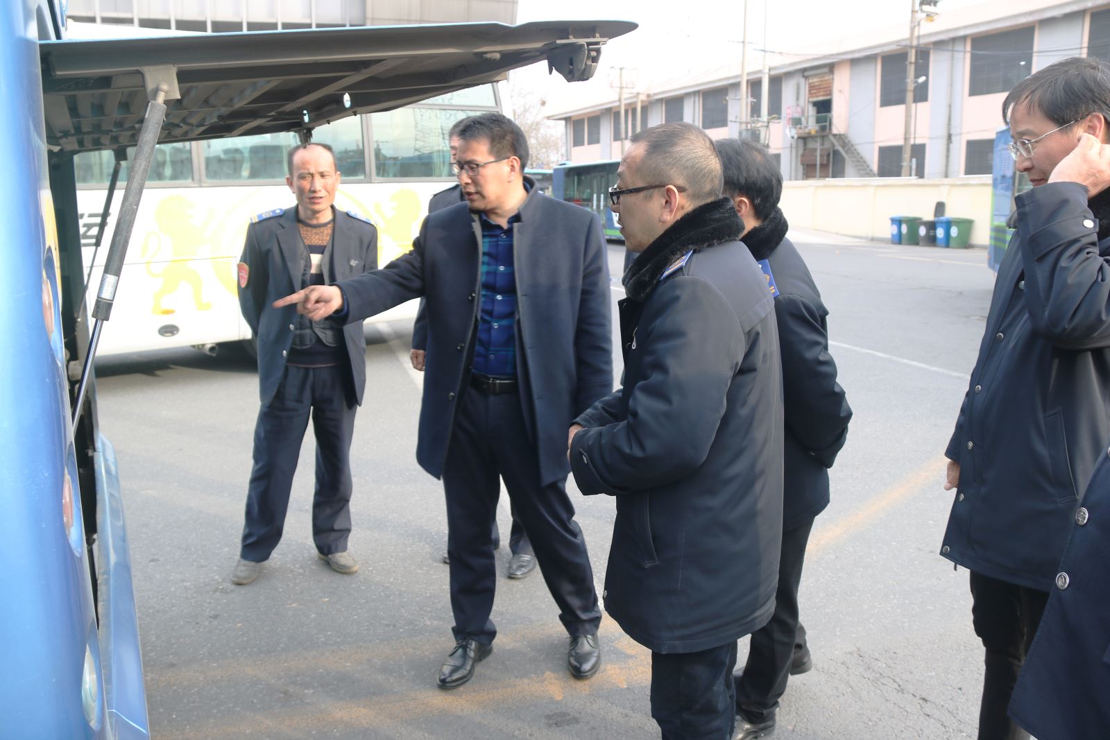 公交集團深刻吸取鹽城“3.21”事故教訓連夜開(kāi)展隱患大排查大整改