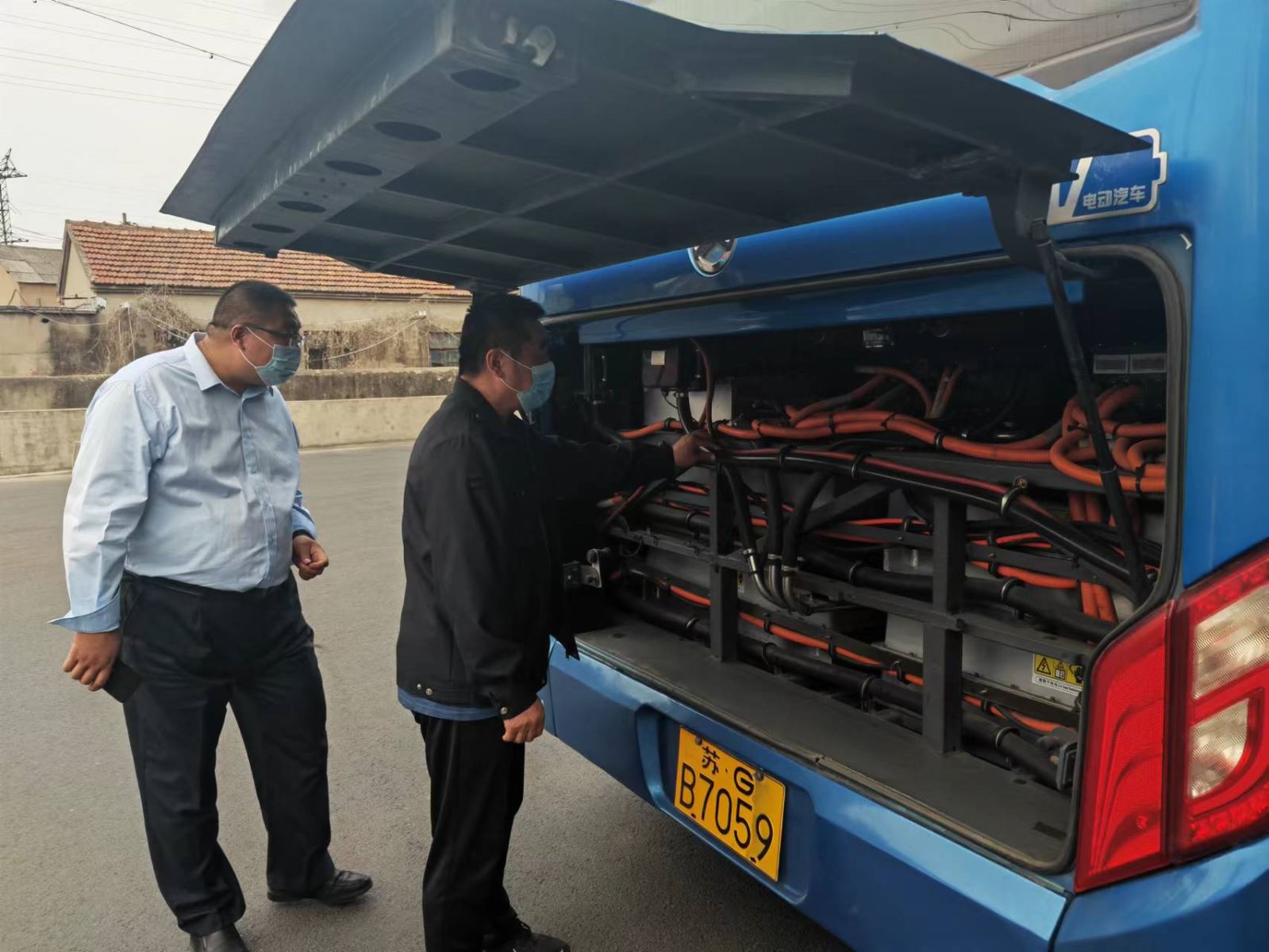 公交集團公交事業(yè)一部開(kāi)展車(chē)輛機務(wù)專(zhuān)項檢查