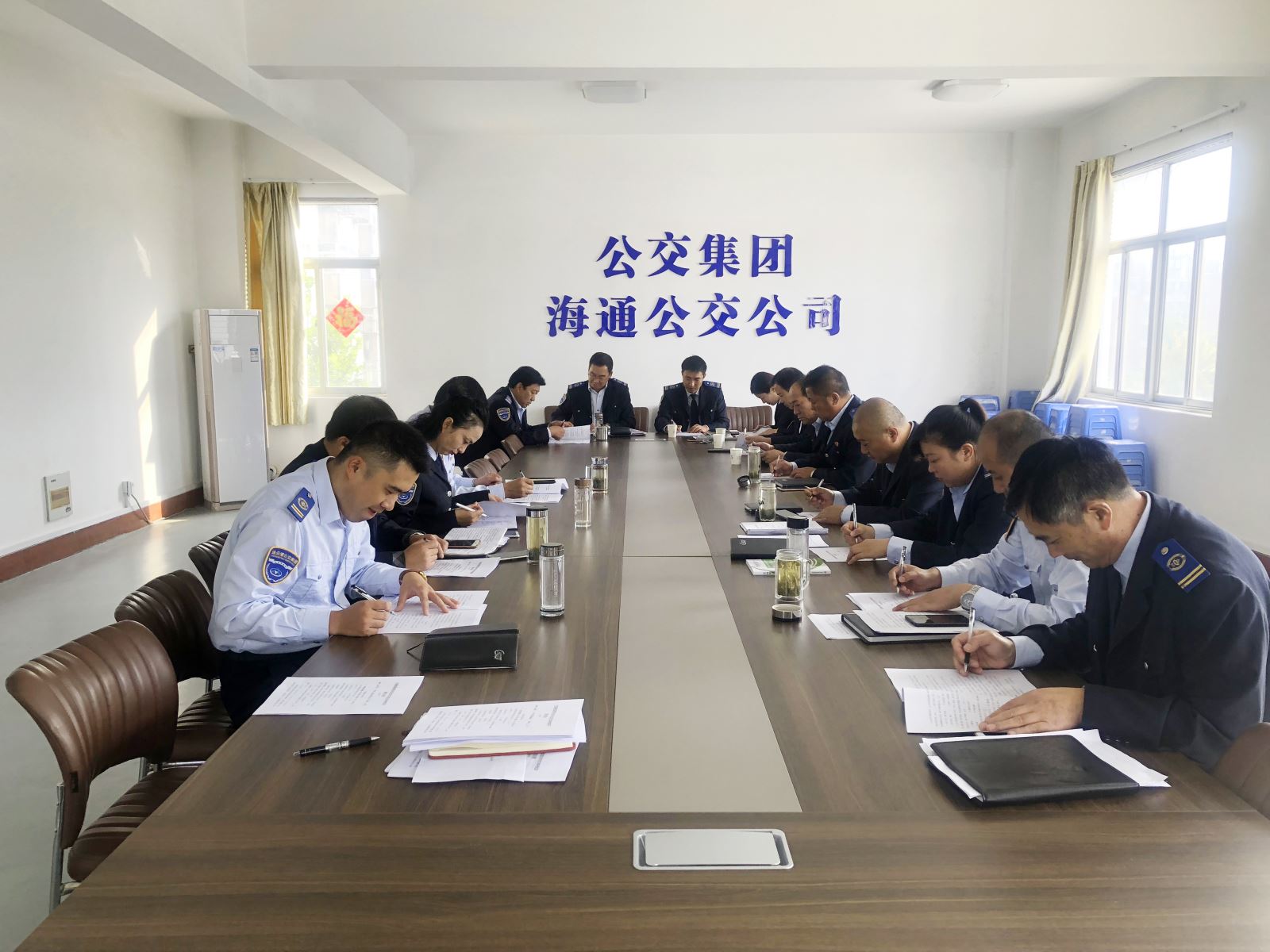 公交集團權屬單位開(kāi)展黨員干部職工黨規黨紀和信訪(fǎng)條例知識測試活動(dòng)