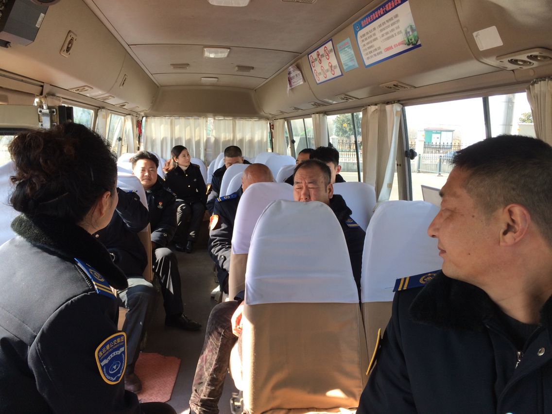 公交佳連公司深入一線(xiàn)檢查指導安全生產(chǎn)工作