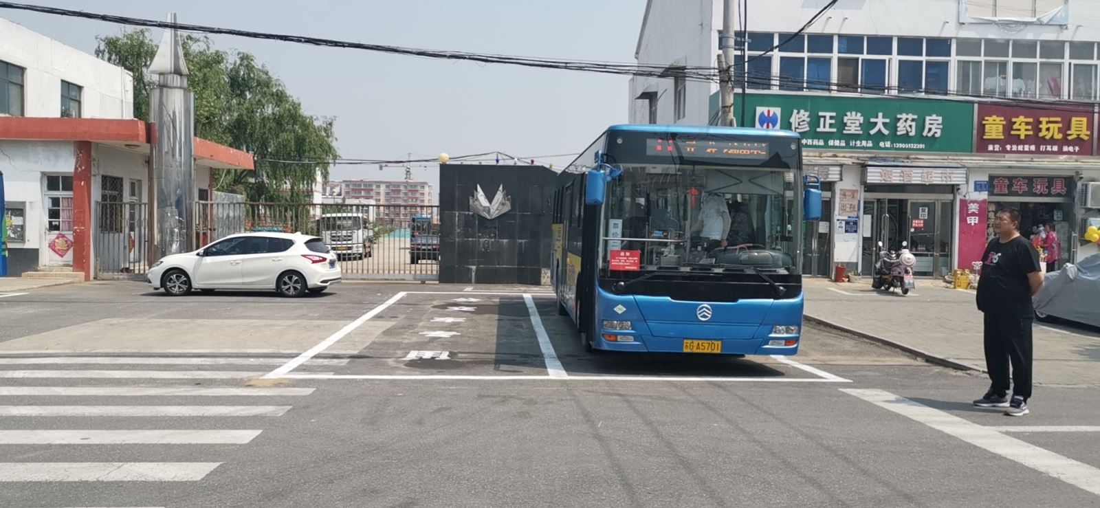 公交集團公交事業(yè)一部積極對接浦南 鎮政府  規劃浦南公交?？奎c(diǎn)