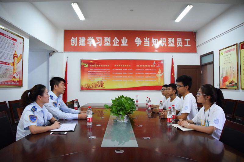 連云港市公交集團積極配合中國地質(zhì)大學(xué)社會(huì )實(shí)踐團完成社會(huì )實(shí)踐任務(wù)