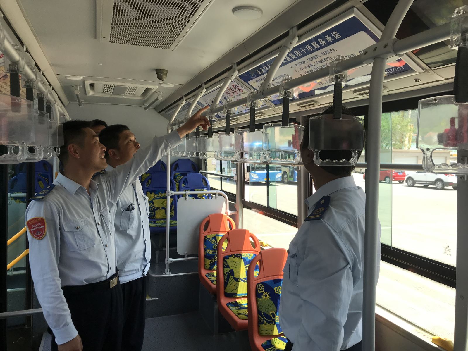 堅守初心 建設港城文明公交新時(shí)代