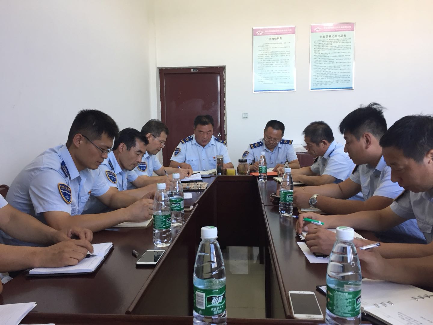 公交汽服公司開(kāi)展安全生產(chǎn)法律法規學(xué)習培訓