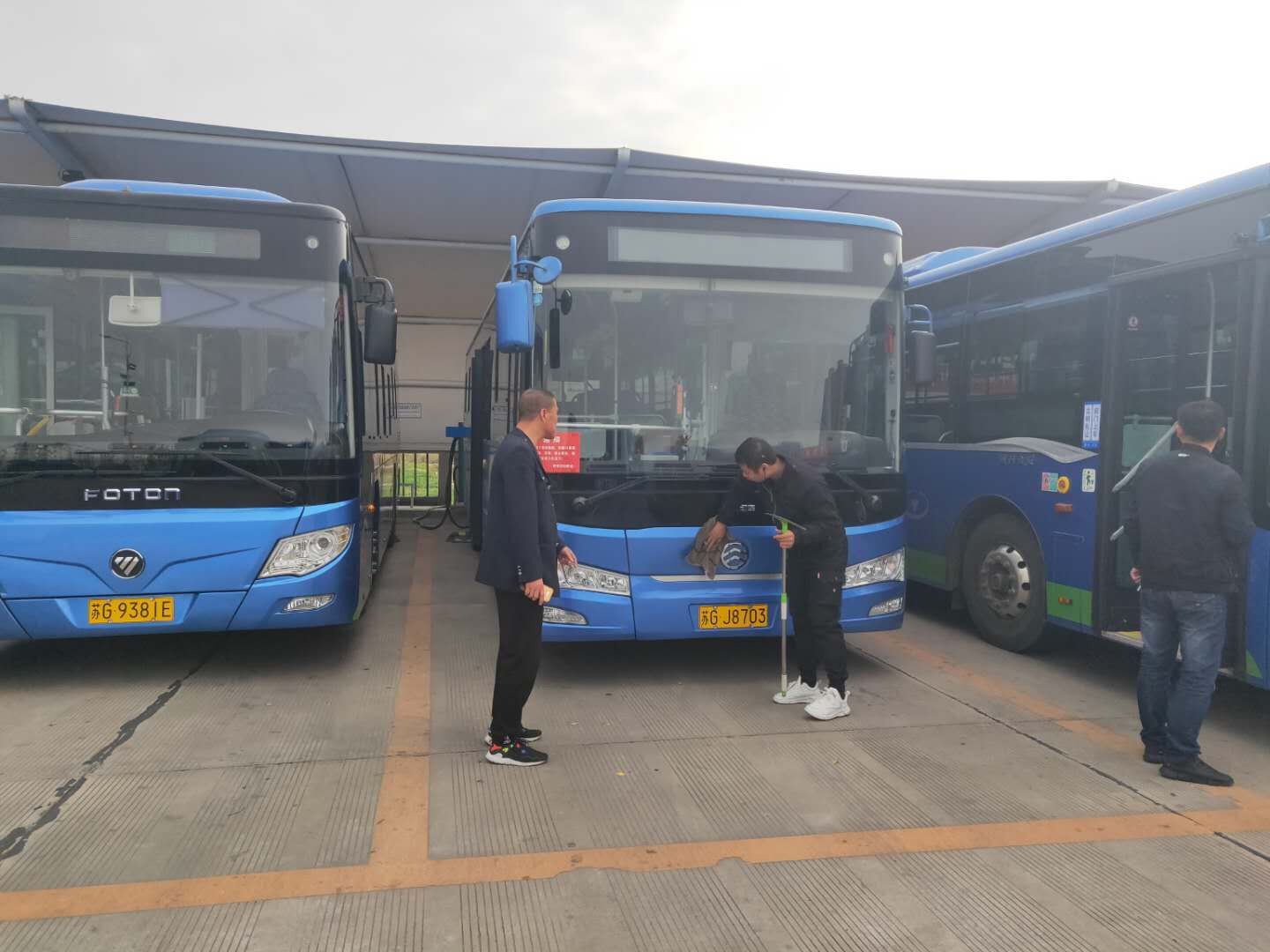 公交集團公交事業(yè)一部開(kāi)展換季車(chē)輛專(zhuān)項檢查