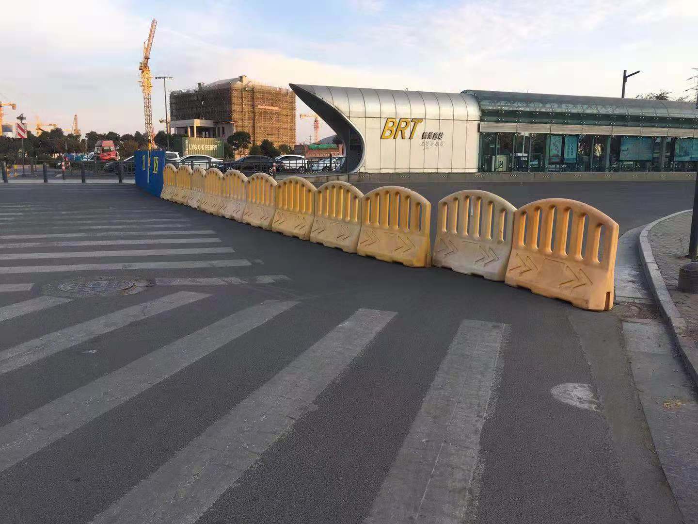 即日起，公交37路、游5路、113路、901路線(xiàn)臨時(shí)調整