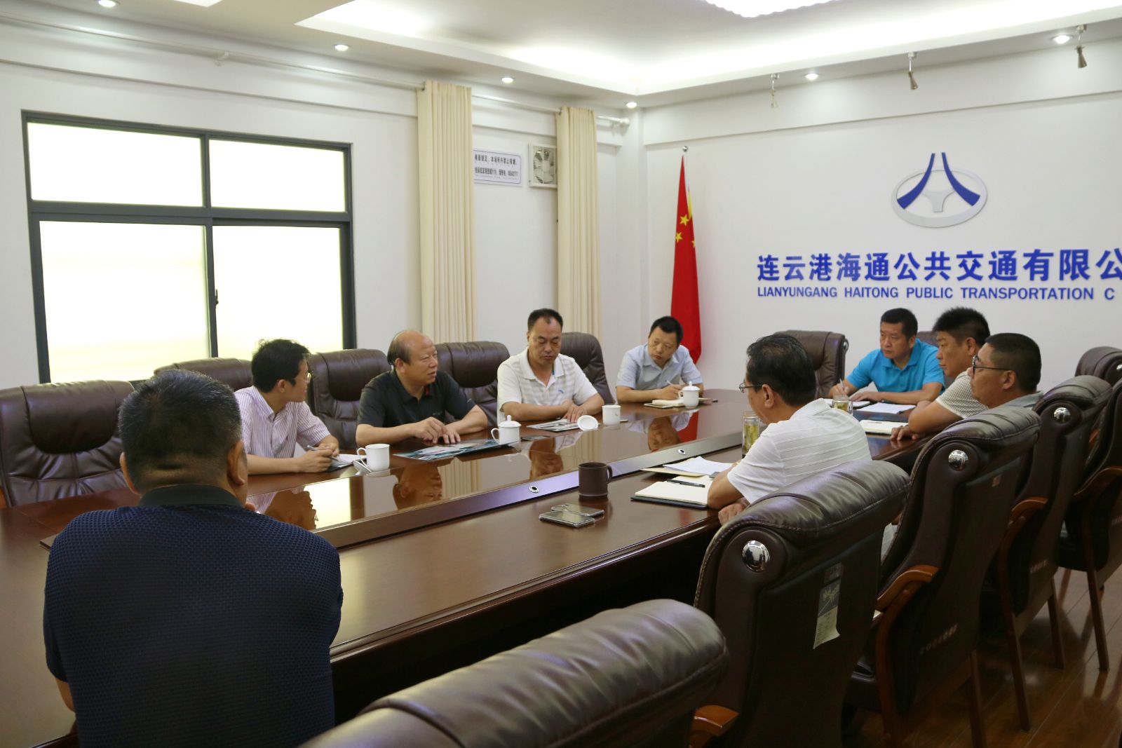 市機關(guān)事務(wù)管理局領(lǐng)導蒞臨海通公交公司調研考察