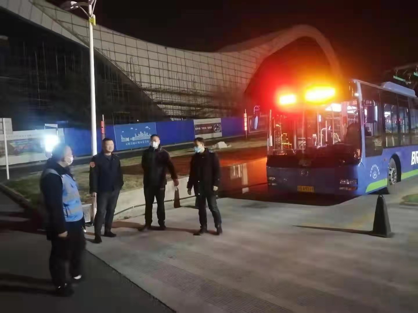 “查漏洞、揭問(wèn)題、嚴整改” 快速公交事業(yè)部開(kāi)展事故隱患大排查工作