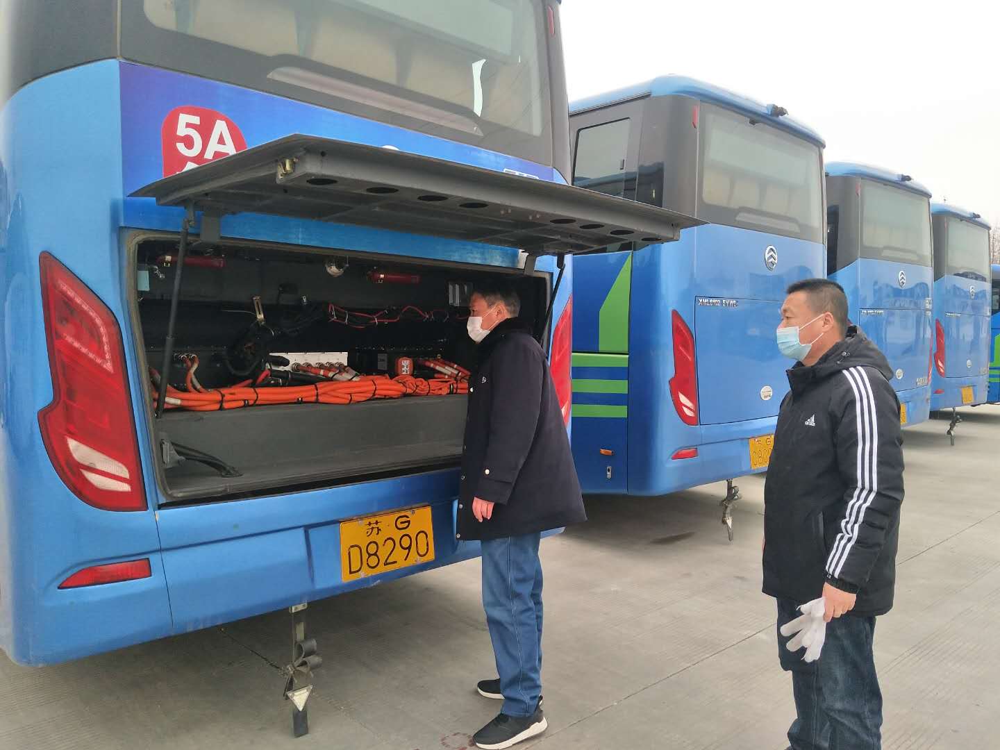 公交集團經(jīng)營(yíng)發(fā)展事業(yè)部開(kāi)展春季安全行車(chē) 檢查工作