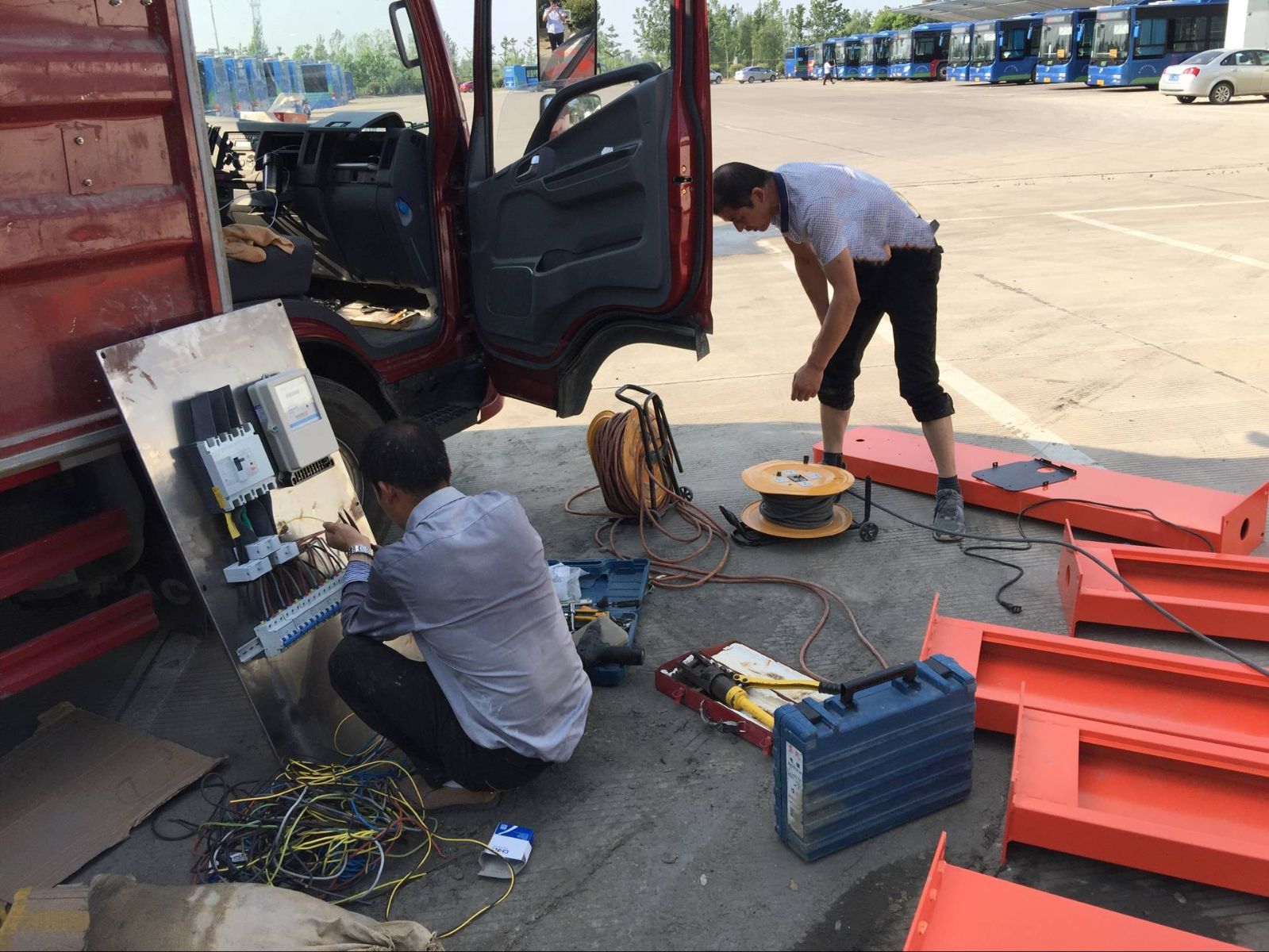 江蘇明茂新能源公司開(kāi)展交流充電樁建設工作