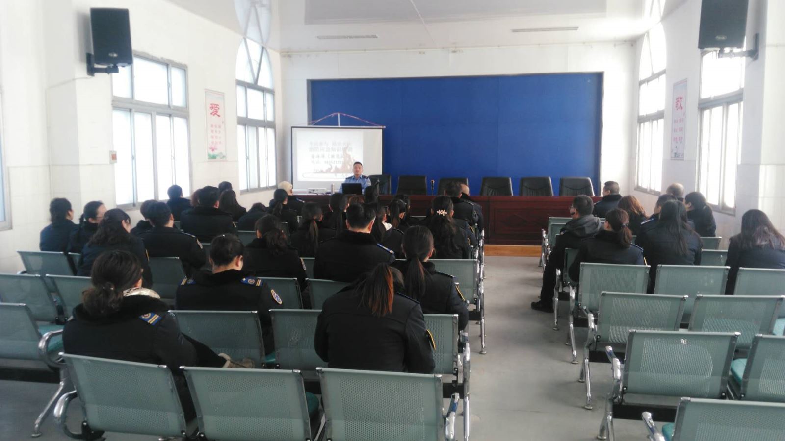 公交集團公交事業(yè)一部開(kāi)展消防安全知識培訓