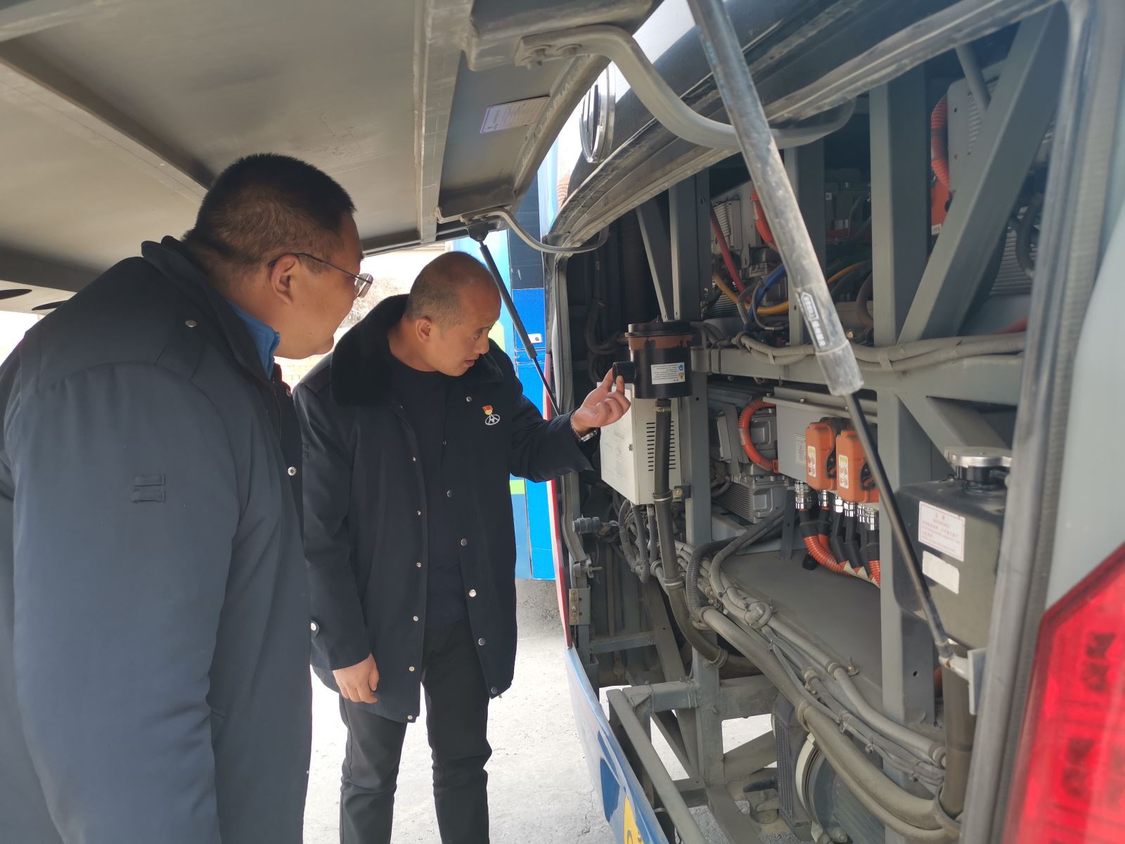 公交集團公交事業(yè)一部開(kāi)展清明節前機務(wù)專(zhuān)項檢查工作