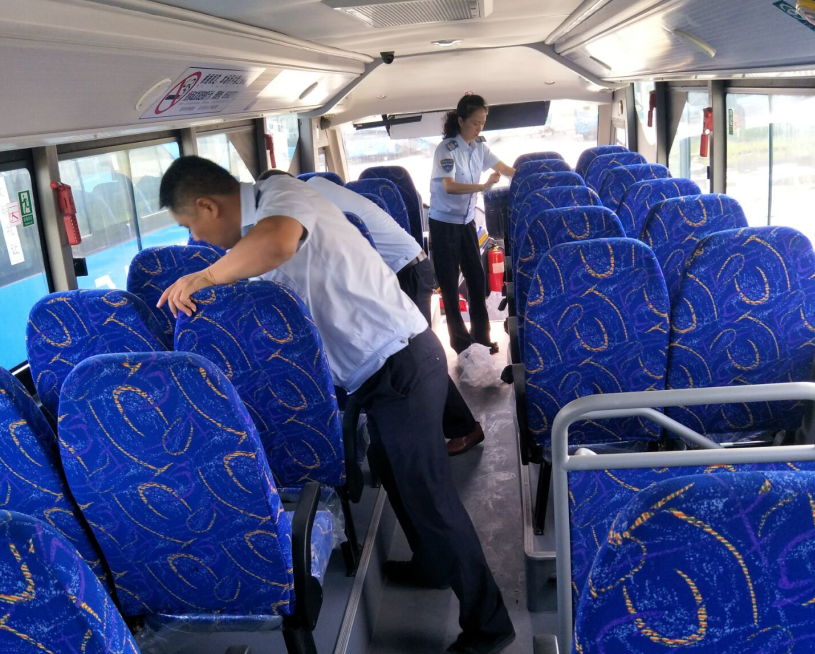 公交集團佳連公司做好車(chē)輛調配工作