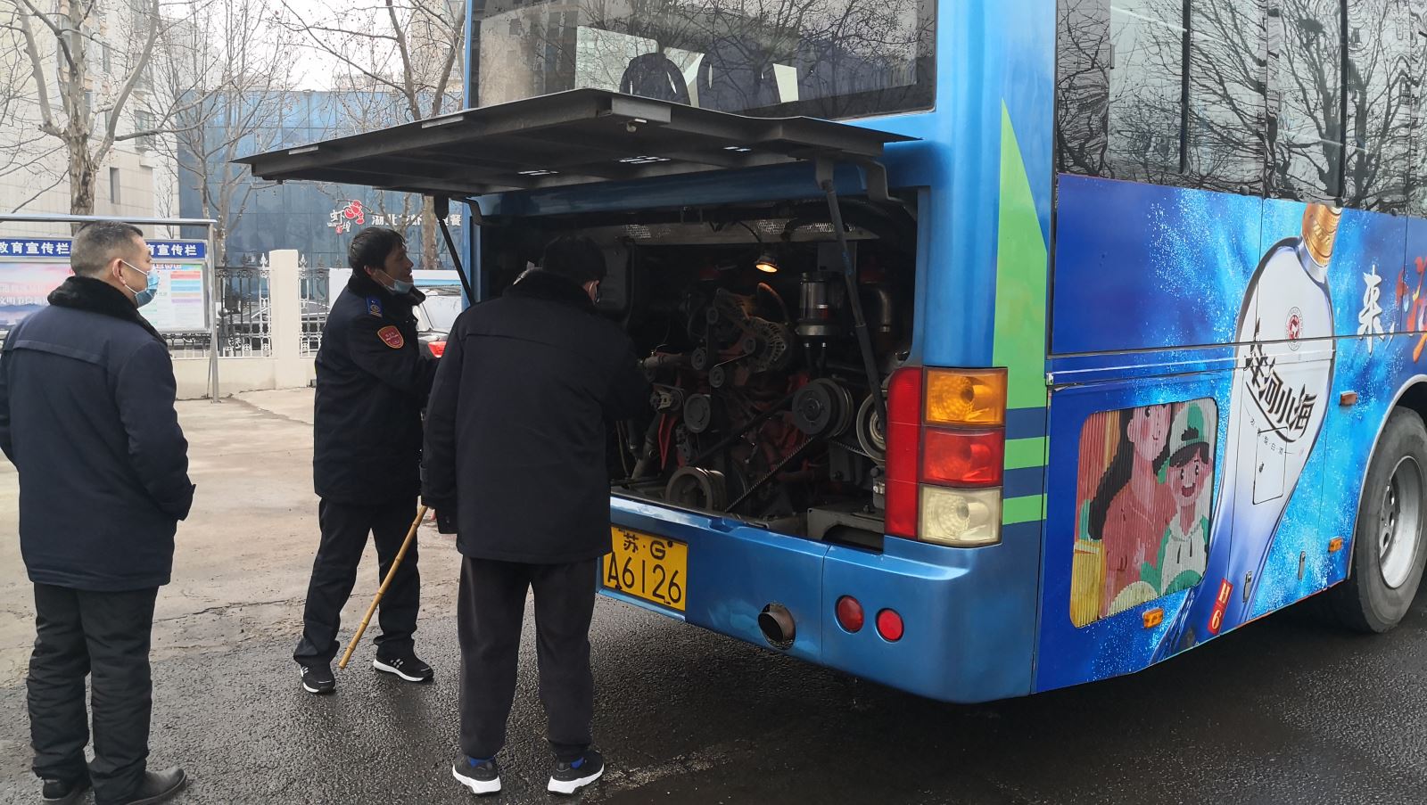 公交集團公交事業(yè)二部開(kāi)展春運前安全生產(chǎn)大檢查