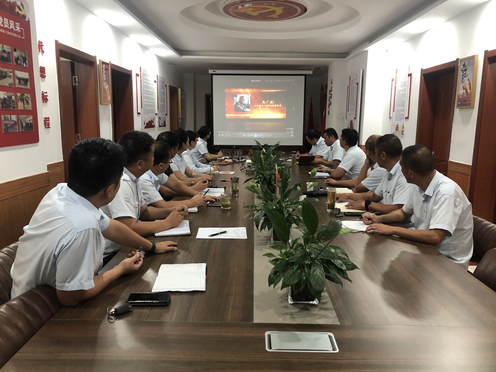 公交集團開(kāi)展公交行業(yè)先進(jìn)典型事跡宣傳活動(dòng)