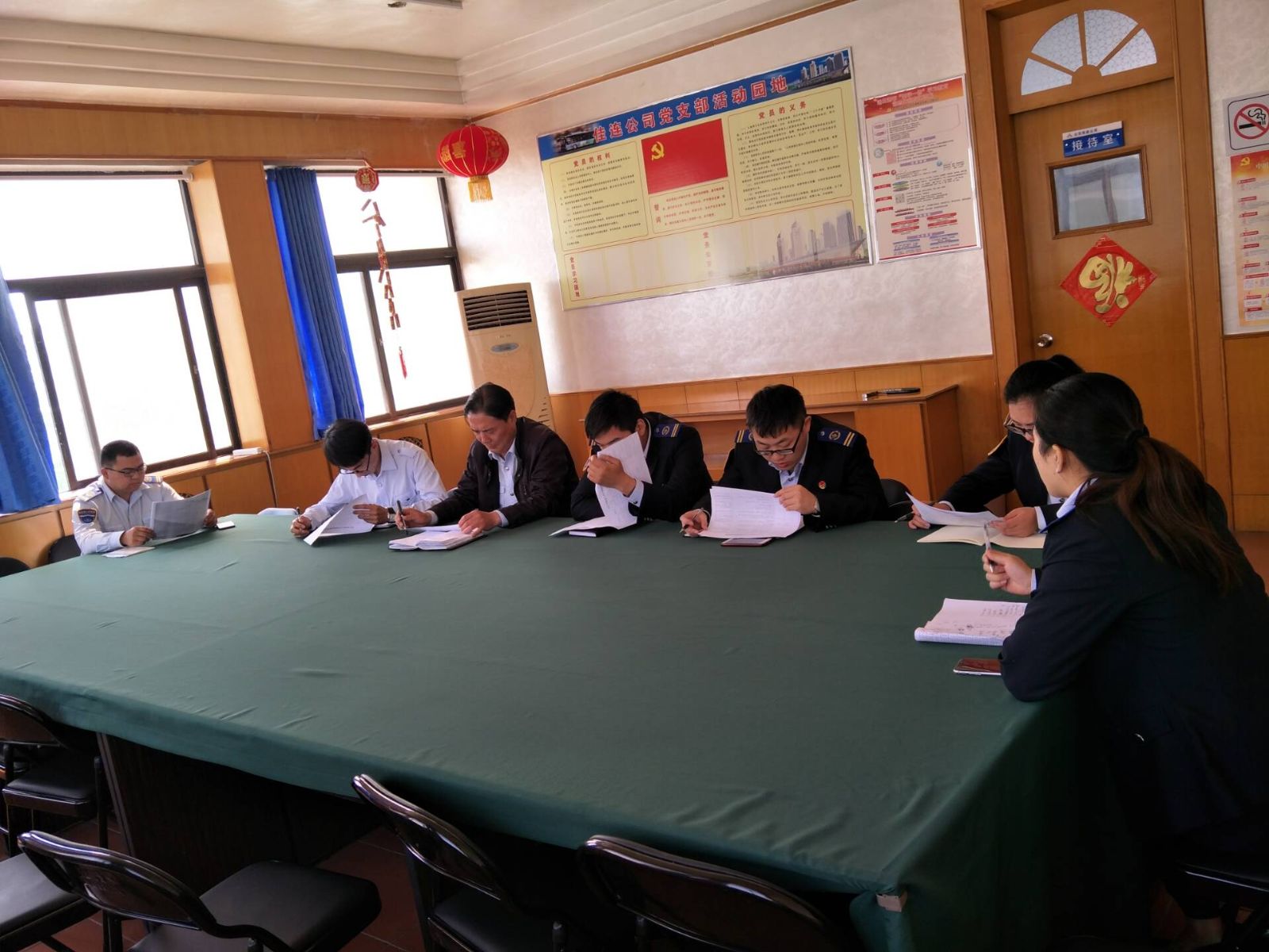 公交集團佳連公司堅持黨建引領(lǐng) 助推文明線(xiàn)創(chuàng  )建