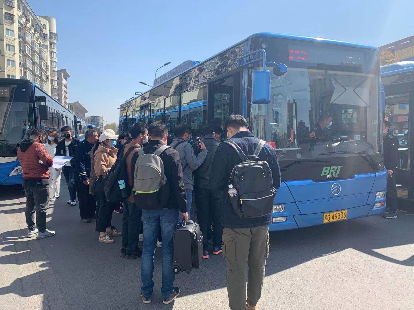 運輸客流42萬(wàn)人次，公交集團圓滿(mǎn)完成清明節小長(cháng)假運輸保障任務(wù)！