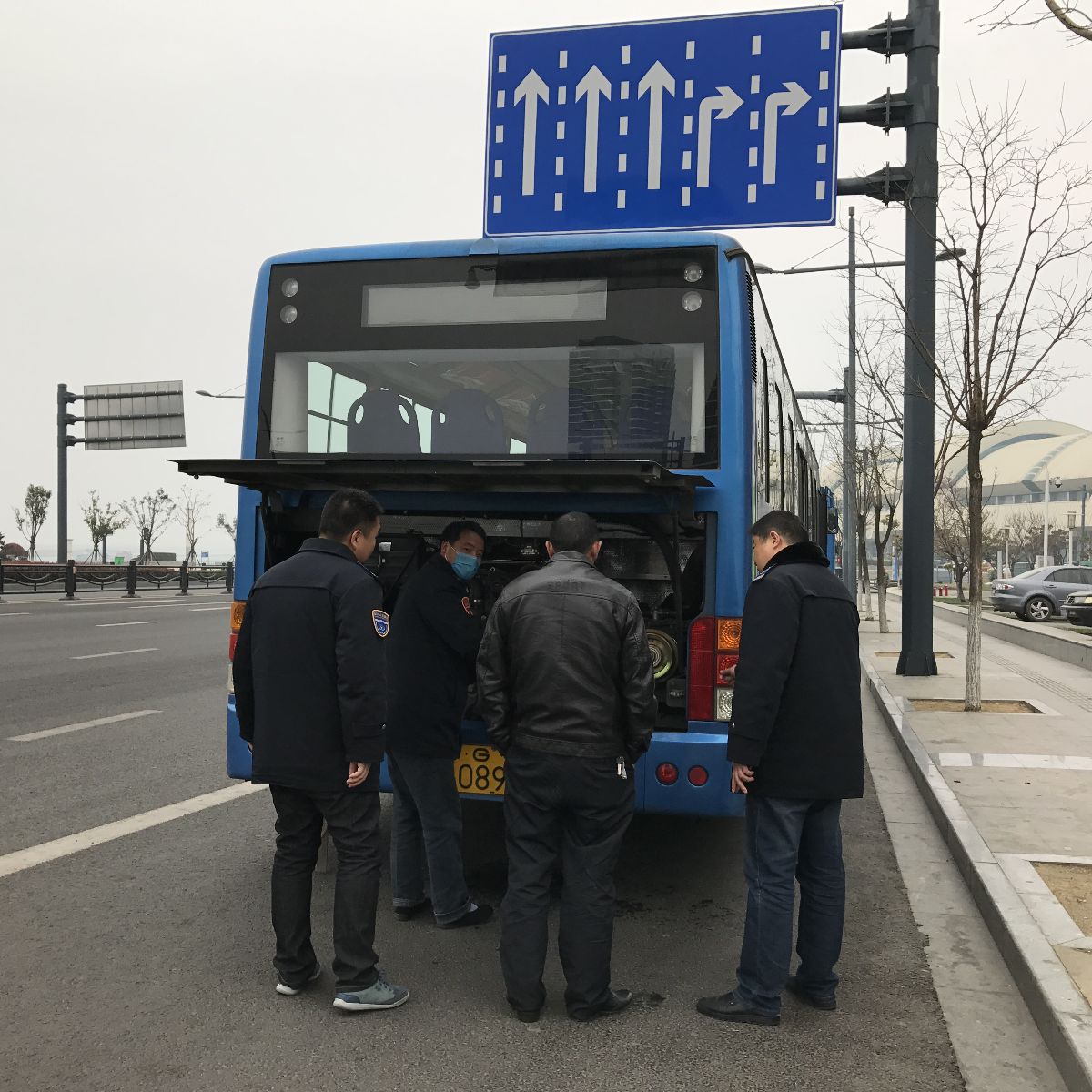 公交東部公司開(kāi)展清明節前機務(wù)專(zhuān)項大檢查