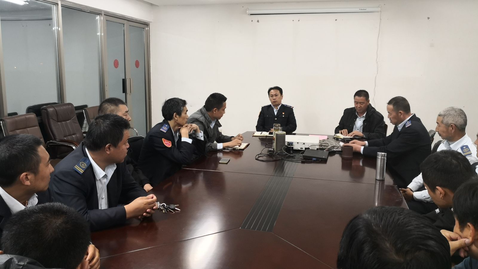 公交集團快速公司召開(kāi)B1K專(zhuān)題安全會(huì )議