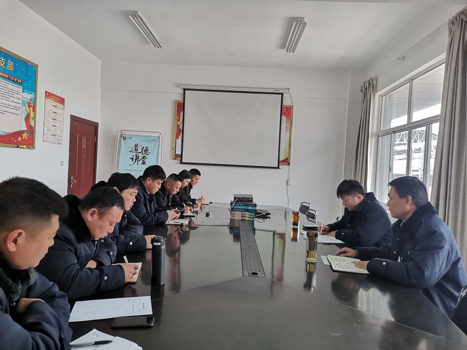 公交集團公交事業(yè)二部召開(kāi)機務(wù)工作專(zhuān)題會(huì )議