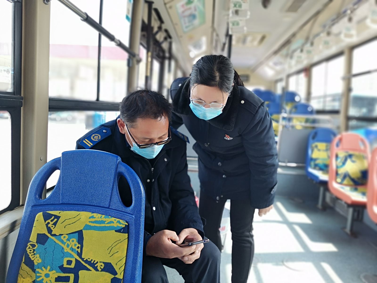 公交集團公交事業(yè)二部認真做好2020年度 個(gè)人所得稅退稅（補稅）工作