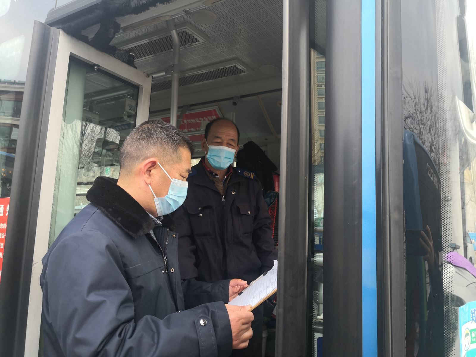 公交集團公交事業(yè)二部持續做好疫情防控工作