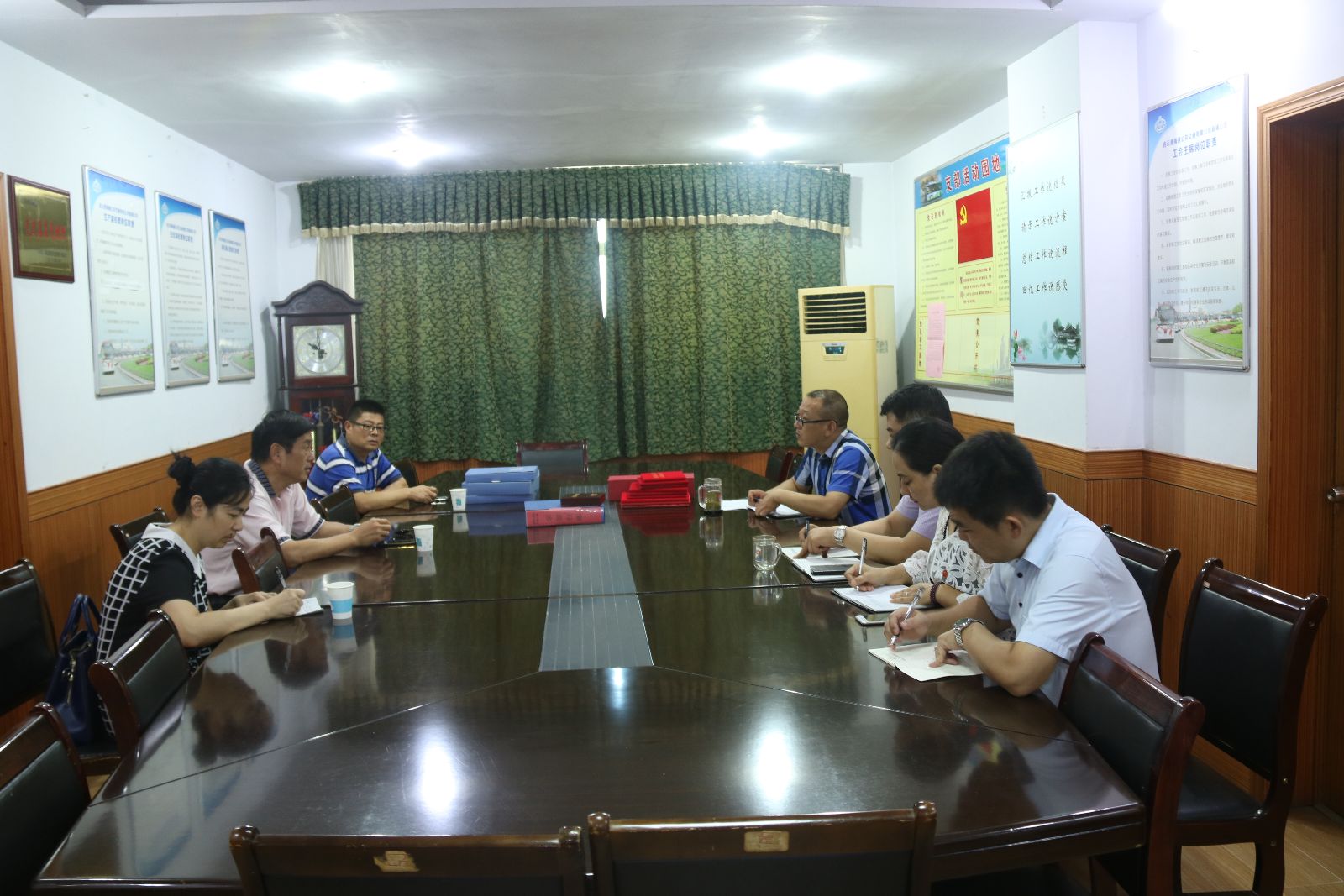 市老齡委領(lǐng)導至公交新浦公司進(jìn)行現場(chǎng)指導