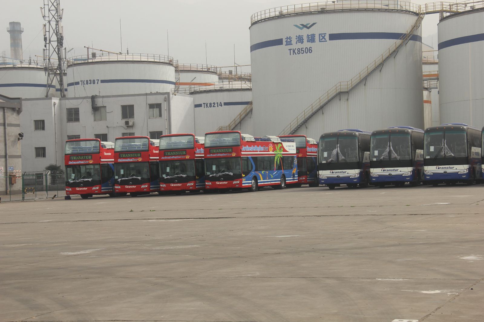 公交集團大浦廠(chǎng)做好冬季進(jìn)廠(chǎng)車(chē)輛的維修保養工作