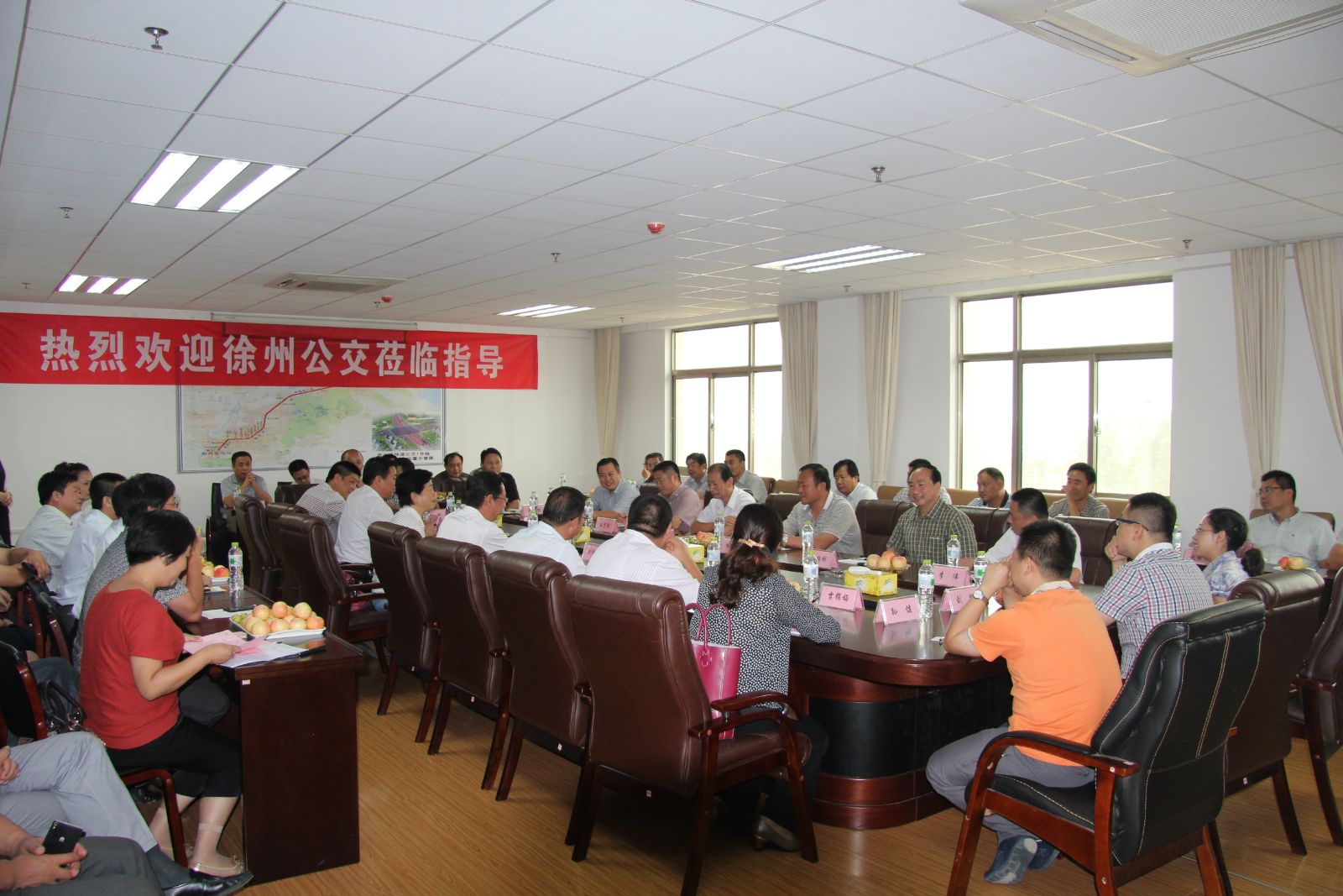 徐州公交來(lái)連考察 體驗港城BRT