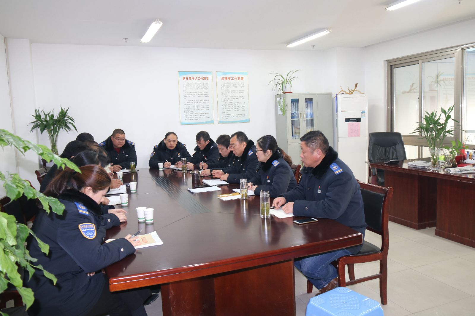 公交海州公司“事故隱患排查月”安全領(lǐng)導小組工作部署會(huì )議