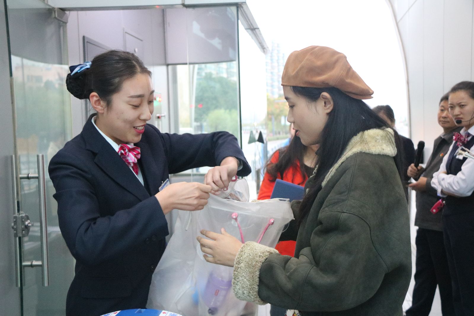 公交快速公司站務(wù)員服務(wù)技能競賽活動(dòng)圓滿(mǎn)結束