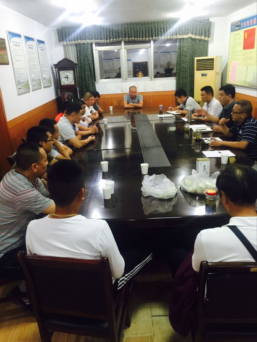 公交新浦公司組織召開(kāi)品牌線(xiàn)路駕駛員座談會(huì )